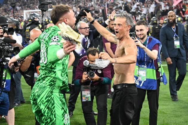 31 05 2025, xsltx, Football UEFA Champions League Final 2025, Paris St Germain Inter Milan v l jubilation, joy at winning the Champions League Coach Luis Enrique Paris St Germain DFL DFB REGULATIONS PROHIBIT ANY USE OF PHOTOGRAPHS as IMAGE SEQUENCES and or QUASI VIDEO Muenchen