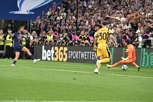31 05 2025, xsltx, Football UEFA Champions League Final 2025, Paris St Germain Inter Milan v l Bradley Barcola Paris St Germain Carlos Augusto Inter Milan Yann Sommer Inter Milan DFL DFB REGULATIONS PROHIBIT ANY USE OF PHOTOGRAPHS as IMAGE SEQUENCES and or QUASI VIDEO Muenchen