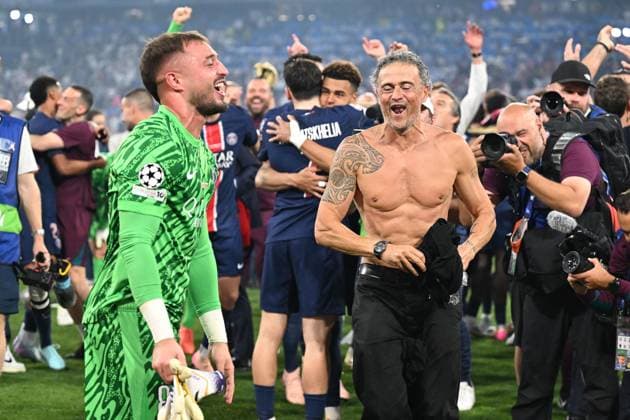 Luis Enrique Paris Saint Germain, Coach, Head coach Celebrates victory with the team, GER, Paris Saint Germain vs Inter Milan, Football, Men, UEFA Champions League Final Muenchen 2025, Season 2024 2025, 31 05 2025, GER, Paris Saint Germain vs Inter Milan, Football, Men, UEFA Champions League Final Muenchen 2025, Season 2024 2025, 31 05 2025 Muenchen Copyright: xEibner-Pressefoto WolfgangxFrankx EP_WFK