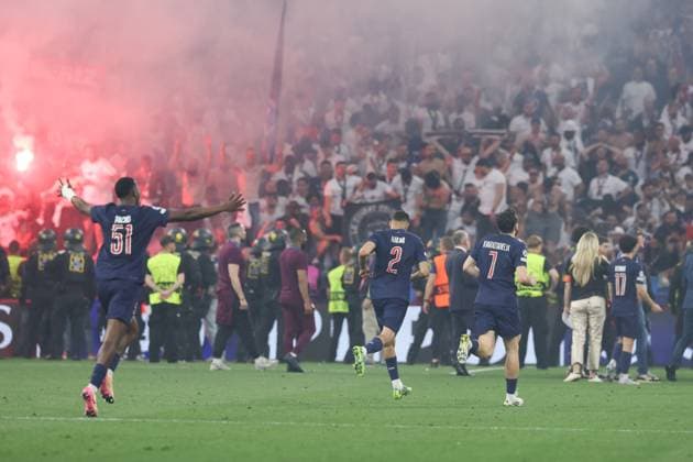 Happiness of PSG players after winning the Champions League Cup at the end of the 2025 Soccer Champions League Final Match between Paris Saint-Germain FC vs Inter - Internazionale at the Munich Football Arena in Munich, Germany, 31 May 2025  Copyright: xFabrizioxCarabelli IPAxSportx xipa-agency.netx xx IPA_58466135 IPA_Agency_IPA58466135