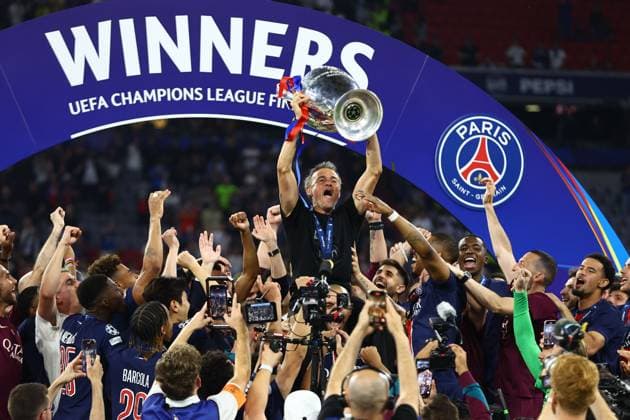 PSG manager Luis Enrique lifts the Champions League trophy Paris Saint-Germain v Inter Milan, UEFA Champions League Final, Football, Allianz Arena, Munich, Germany - 31 May 2025 EDITORIAL USE ONLY No use with unauthorised audio, video, data, fixture lists, club league logos or live services. Online in-match use limited to 120 images, no video emulation. No use in betting, games or single club league player publications. Copyright: xMichaelxZemanek Shutterstockx 15330931ec