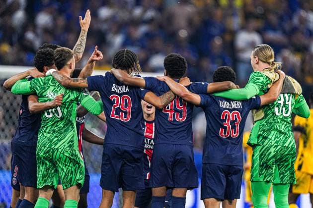 2025-05-31 Paris Saint-Germain v FC Internazionale Milano - UEFA Champions League Final 2025 MUNICH, GERMANY - MAY 31: Bradley Barcola of Paris Saint-Germain, Ibrahim Mbaye of Paris Saint-Germain, Warren Zaire-Emery of Paris Saint-Germain, players of Paris Saint-Germain celebrate the win during the UEFA Champions League Final 2025 match between Paris Saint-Germain and FC Internazionale Milano at Munich Football Arena on May 31, 2025 in Munich, Germany. Munich Munich Football Arena Germany Content not available for redistribution in The Netherlands directly or indirectly through any third parties. Copyright: xJorisxVerwijstx
