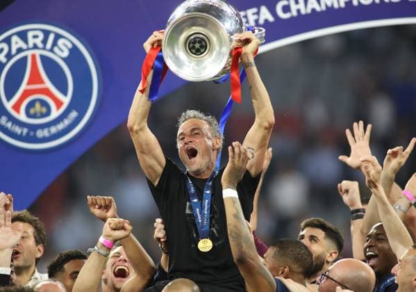 Football, Men, Champions League, Season 2024 2025, Paris Saint Germain Inter Milan, Final, UEFA Champions League Final 2025, Allianz Arena Winner of the Champions League 2025 Paris Saint Germain, here Luis Enrique, Coach FC Paris Saint Germain with the winners trophy