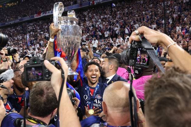 Germany, Munich 31 05 2025 xJFx Uefa Champions League Final 2025 Paris Saint Germain FC Internazionale Milano v l , Marquinhos Paris Saint Germain cheer after the end of the match, with trophy Copyright: JoaquimxFerreira