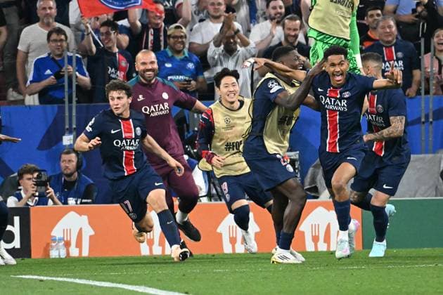 31 05 2025, xsltx, Football UEFA Champions League Final 2025, Paris St Germain Inter Milan v l Goal celebration after the goal to celebrate the goal celebrate 5 0 by Senny Mayulu Paris St Germain DFL DFB REGULATIONS PROHIBIT ANY USE OF PHOTOGRAPHS as IMAGE SEQUENCES and or QUASI VIDEO Muenchen