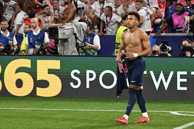 31 05 2025, xsltx, Football UEFA Champions League Final 2025, Paris St Germain Inter Milan v l Goal celebration after the goal to celebrate the goal celebrate 3 0 by Desire Doue Paris St Germain DFL DFB REGULATIONS PROHIBIT ANY USE OF PHOTOGRAPHS as IMAGE SEQUENCES and or QUASI VIDEO Muenchen