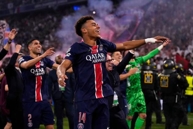 Paris Saint-Germain v FC Internazionale Milano - UEFA Champions League Final 2025 MUNICH, GERMANY - MAY 31: Desire Doue left winger of PSG and France celebrates victory after win the UEFA Champions League Final 2025 between Paris Saint-Germain and FC Internazionale Milano at Allianz Arena on May 31, 2025 in Munich, Germany. Munich Germany  Copyright: xJosexBretonx originalFilename:bretonhernandez-parissai250531_npauk.jpg