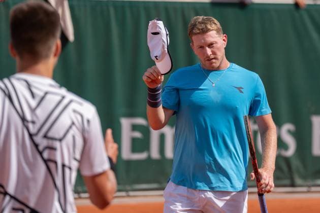 2025-05-31 French Open Roland Garros PARIS, FRANCE - MAY 31: Luke Johnson of Great Britain, Sander Arends of The Netherlands during the French Open at Roland Garros on May 31, 2025 in Paris, France. Paris Roland Garros France Content not available for redistribution in The Netherlands directly or indirectly through any third parties. Copyright: xMarleenxFouchierx