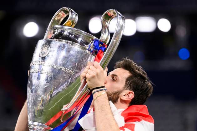 Paris Saint-Germain FC v FC Internazionale - UEFA Champions League Khvicha Kvaratskhelia of Paris Saint-Germain celebrates with the trophy during the UEFA Champions League final football match between Paris Saint-Germain FC and FC Internazionale. Munich Germany Copyright: xNicoloxCampox