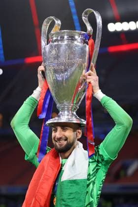 Paris Saint-Germain v FC Internazionale Milano - UEFA Champions League Final 2025 Gianluigi Donnarumma of Paris Saint-Germain Fc celebrates the victory at the end of the UEFA Champions League Final 2025 match between Paris Saint-Germain Fc and Fc Internazionale Milano at Munich Football Arena on May 31, 2025 in Munich, Germany. Munich Munich Football Arena Germany Copyright: xMarcoxCanonierox
