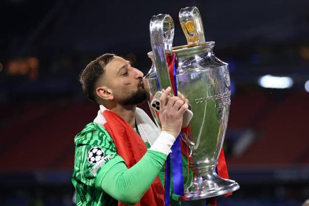 Paris Saint-Germain v FC Internazionale Milano - UEFA Champions League Final 2025 Gianluigi Donnarumma of Paris Saint-Germain Fc celebrates the victory at the end of the UEFA Champions League Final 2025 match between Paris Saint-Germain Fc and Fc Internazionale Milano at Munich Football Arena on May 31, 2025 in Munich, Germany. Munich Munich Football Arena Germany Copyright: xMarcoxCanonierox