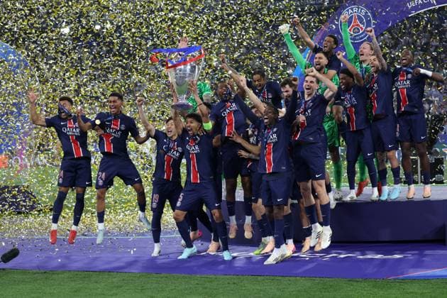 Paris Saint-Germain v FC Internazionale Milano - UEFA Champions League Final 2025 Players of Paris Saint-Germain Fc celebrate the victory at the end ofthe UEFA Champions League Final 2025 match between Paris Saint-Germain Fc and Fc Internazionale Milano at Munich Football Arena on May 31, 2025 in Munich, Germany. Munich Munich Football Arena Germany Copyright: xMarcoxCanonierox