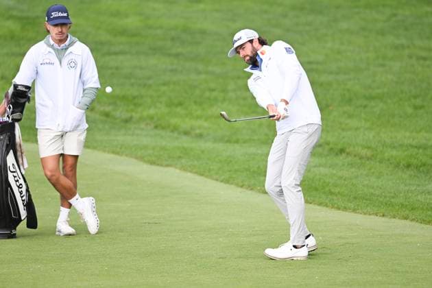 PGA, Golf Herren 2025: The Memorial Tournament MAY 31 May 31, 2025: Adam Hadwin (CAN) chips on the 1st tee during Round 3 of the Memorial Tournament in Dublin, Ohio. Brent Clark Cal Media (Credit Image: Â Brent Clark Cal Sport Media) Dublin Oh USA EDITORIAL USE ONLY Copyright: xx ZUMA-20250531_zma_c04_110.jpg BrentxClarkx csmphotothree388678
