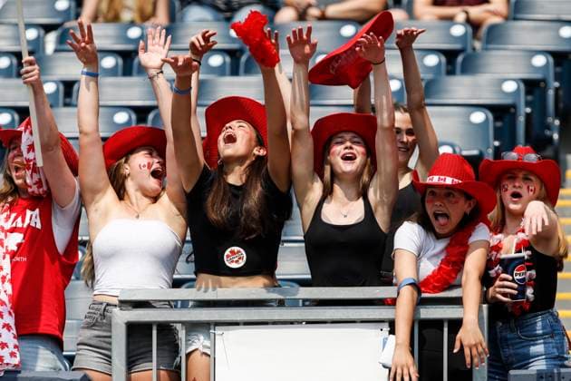 May 31, 2025, Winnipeg, Mb, CANADA: Canada s fans celebrate a goal against Haiti during second half soccer action in Winnipeg, Saturday, May 31, 2025. Haiti Canada Womens Soccer  - ZUMAc35_ 20250531_zaf_c35_097 Copyright: xJohnxWoodsx