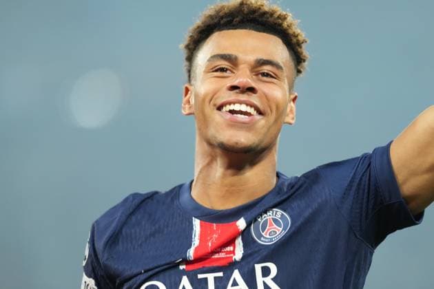 Sport Bilder des Tages 2025 UEFA Champions League Final: Paris Saint-Germain F.C. vs. FC Internazionale Milano Desire Doue of Paris Saint-Germain F.C. celebrates winning the Champions League for the first time after the 2025 UEFA Champions League Final: Paris Saint-Germain F.C. vs. FC Internazionale Milano on 31 May 2025, at Munich Football Arena, in Munich, Germany Munich Munich Football Arena Germany Copyright: xAlexandraxFechetex DSC0374401