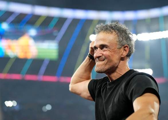 2025 UEFA Champions League Final: Paris Saint-Germain F.C. vs. FC Internazionale Milano Coach Luis Enrique of Paris Saint-Germain F.C. celebrates winning the Champions League for the first time after the 2025 UEFA Champions League Final: Paris Saint-Germain F.C. vs. FC Internazionale Milano on 31 May 2025, at Munich Football Arena, in Munich, Germany Munich Munich Football Arena Germany Copyright: xAlexandraxFechetex _ADR303901