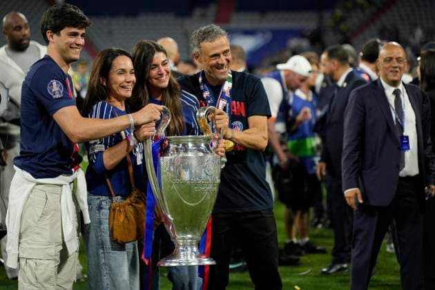 2025 UEFA Champions League Final: Paris Saint-Germain F.C. vs. FC Internazionale Milano Coach Luis Enrique of Paris Saint-Germain F.C. poses with the trophy after the 2025 UEFA Champions League Final: Paris Saint-Germain F.C. vs. FC Internazionale Milano on 31 May 2025, at Munich Football Arena, in Munich, Germany Munich Munich Football Arena Germany Copyright: xAlexandraxFechetex _ADR357901