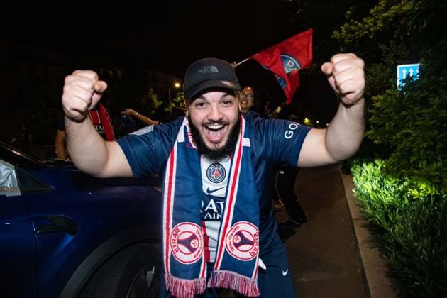 FOOTBALL : Celebration des suporters du PSG dans les rues de Paris - 31 05 2025 CÃ lÃ bration des supporters Parisien apres la victoire en Ligue des Champions du Paris SG ParisFrance  Copyright: xBaptistexAutissierx