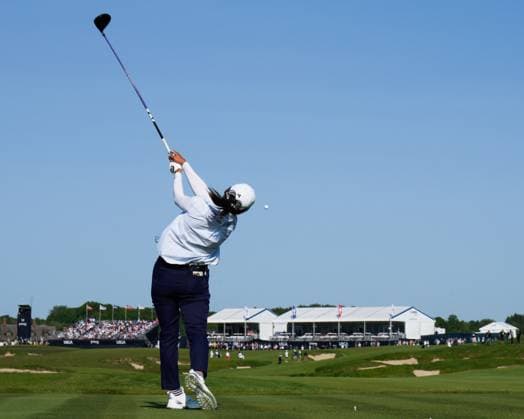 May 31, 2025, Madison, Wisconsin, USA: HINAKO SHIBUNO of Japan tees off on the 18th hole during the third round of the 2025 LPGA, Golf Damen U.S. Womens Open at Erin Hills Golf Course in Erin, Wis. Madison USA - ZUMAb262 20250531_znp_b262_024 Copyright: xJeffxM.xBrownx