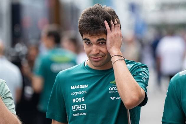 Lance Stroll Aston Martin Aramco F1 Team, Canada, 18 holds his hand to his head, ESP, Formula 1 World Championship, Aramco Grand Prix of Spain, Circuit de Barcelona Catalunya, Qualifying, 2025 season, 31 05 2025 ESP, Formula 1 World Championship, Aramco Grand Prix of Spain, Circuit de Barcelona Catalunya, Qualifying, 2025 season, 31 05 2025 Barcelona Copyright: xEibner-Pressefoto Memmlerx EP_MMR