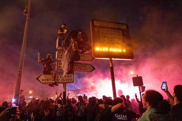 May 31, 2025, Paris, France, FRA: Outside the Parc des Princes, a sea of joy and fireworks: Paris Saint-Germain fans erupt in celebration after their teamÃ¢â‚¬â ¢s stunning 5-0 triumph over Inter Milan in Munich. With this historic victory, PSG becomes only the second French football clubÃ¢â‚¬after Olympique de Marseille in 1993Ã¢â‚¬to lift the UEFA Champions League trophy. A night of chants, flags, and tears of happiness marked a long-awaited moment for supporters across the capital. However, the festivities were marred by clashes between some groups of fans and the police, with several cars set on fire and tensions flaring in the surrounding streets. Paris FRA - ZUMAl224 0821126396st Copyright: xStefanoxLorussox
