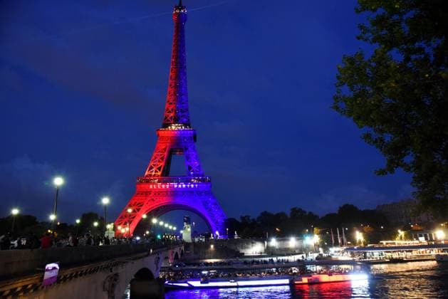 RECORD DATE NOT STATED Eiffel Tower in the colors of Paris Saint-Germain - Paris illumination of the Eiffel Tower in the colors of Paris Saint-Germain PSG winning of the UEFA Champions League final football match over Inter Milan in Munich, in Paris, France on May 31, 2025 Photo by Alain Apaydin ABACAPRESS.COM Paris France  Copyright: xApaydinxAlain ABACAx