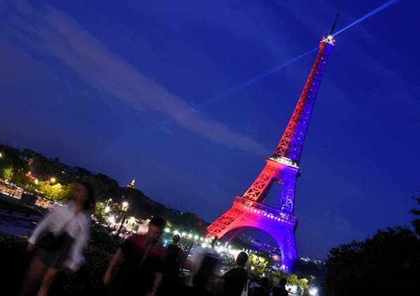 RECORD DATE NOT STATED Eiffel Tower in the colors of Paris Saint-Germain - Paris illumination of the Eiffel Tower in the colors of Paris Saint-Germain PSG winning of the UEFA Champions League final football match over Inter Milan in Munich, in Paris, France on May 31, 2025 Photo by Alain Apaydin ABACAPRESS.COM Paris France  Copyright: xApaydinxAlain ABACAx