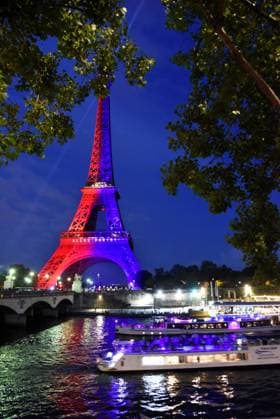 RECORD DATE NOT STATED Eiffel Tower in the colors of Paris Saint-Germain - Paris illumination of the Eiffel Tower in the colors of Paris Saint-Germain PSG winning of the UEFA Champions League final football match over Inter Milan in Munich, in Paris, France on May 31, 2025 Photo by Alain Apaydin ABACAPRESS.COM Paris France  Copyright: xApaydinxAlain ABACAx