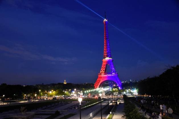 Football, CL final, Paris St Germain wins the Champions League, Eiffel Tower illuminated