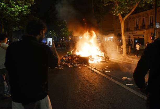 RECORD DATE NOT STATED PSG supporters celebrate Champions League winning - Paris Riots as Paris Saint-Germain s supporters celebrate PSG s winning the UEFA Champions League final football match over Inter Milan in Munich, in Avenue Kleber, Paris, France on May 31, 2025 Photo by Alain Apaydin ABACAPRESS.COM Paris France  Copyright: xApaydinxAlain ABACAx