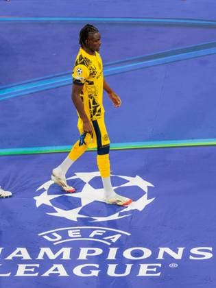 Disappointed Inter Milan 31 Yann Aurel BISSECK after award ceremony, Football, Paris Inter Milan 5 0 Football UEFA Champions League, Paris Saint Germain FC Internazionale Milano, Final, Season 2024 2025, on 31 05 2025 in Munich, A L L I A N Z A R E N A, Germany Source Copyright Credit Oryk HAIST xFUSSBALL-PARIS-INTERx