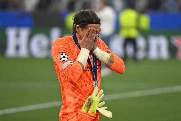 Yann SOMMER Goalkeeper Milan Disappointment,frustration,disappointed,frustrated,dejected, Award Ceremony, Football UEFA Champions League Final Paris Saint Germain PSG Inter Milan 5 0, on 31 05 2025 Munich Football Arena, Â