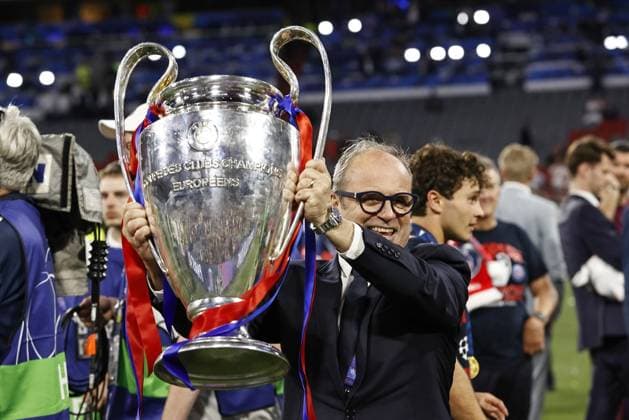 MoÂœNCHEN - Paris Saint-Germain Football Advisor Luis Campos with the UEFA Champions League trophy, Coupe des clubs Champions Europeens during the UEFA Champions League final between Paris Saint-Germain and FC Internazionale Milano at the Munich Football Arena on May 31, 2025 in Munich, Germany. ANP Hollandse Hoogte MAURICE VAN STEEN UEFA Champions League Final 2025 2024 25 xVIxANPxSportx xMauricexvanxSteenxIVx 529092914 originalFilename: 529092914.jpg