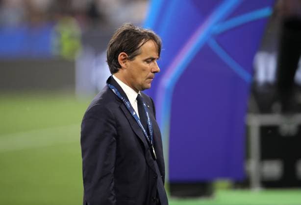 Football, Men, Champions League, Season 2024 2025, Paris Saint Germain Inter Milan, Final, UEFA Champions League Final 2025, Allianz Arena Simone Inzaghi, Coach Inter Milan in thoughts, thoughtful, disappointed, finished with medal around his neck