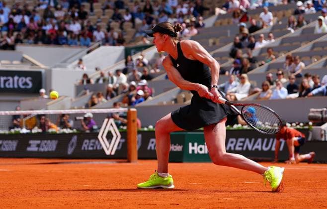 Elina Svitolina in fourth round action French Open Tennis, Day Eight, Tennis, Roland Garros, Paris, France - 01 Jun 2025 EDITORIAL USE ONLY No use with unauthorised audio, video, data, fixture lists, club league logos or live services. Online in-match use limited to 120 images, no video emulation. No use in betting, games or single club league player publications.  Copyright: xJavierxGarcia Shutterstockx 15334656a