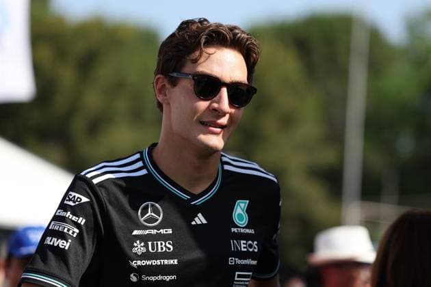 01 06 2025, xrarjax, Motorsport FIA Formula 1, Spanish Grand Prix 2025 v l George Russell Mercedes AMG Petronas starting number 63 FIA REGULATIONS PROHIBIT ANY USE OF PHOTOGRAPHS as IMAGE SEQUENCES and or QUASI VIDEO Barcelona .