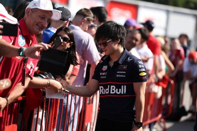 01 06 2025, xrarjax, Motorsport FIA Formula 1, Spanish Grand Prix 2025 v l Yuki Tsunoda Orcacle Red Bull Racing starting number 22 FIA REGULATIONS PROHIBIT ANY USE OF PHOTOGRAPHS as IMAGE SEQUENCES and or QUASI VIDEO Barcelona .