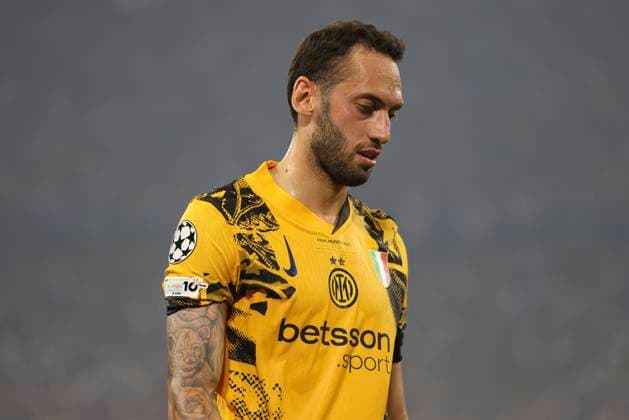 Hakan Ã‡alhanoÄülu Inter Milan looks dejected during the UEFA Champions League Final 2025 between Paris Saint Germain and FC Internazionale Milano at Munich Football Arena on May 31, 2025 in Munich, Germany Photo by Oliver Kaelke DeFodi Images