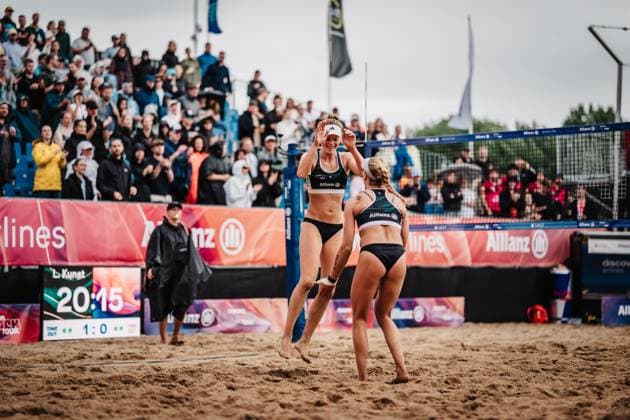 Beach volleyball women Allianz German Beach Tour 2025 Tourstop Hamburg 01 06 2025 f l Lea Kunst and Melanie Paul celebrate after winning and reaching the final Hamburg Active City Arena Heiligengeistf Hamburg Germany