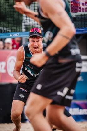 Beach volleyball men Allianz German Beach Tour 2025 Tourstop Hamburg 01 06 2025 back cheering Sven Winter front Lukas Pfretzschner Hamburg Active City Arena Heiligengeistf Hamburg Germany