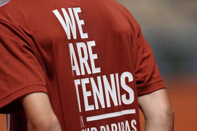 ROLAND GARROS 2025 Thierry Larret MAXPPP - PARIS (75) 01 06 2025 Thierry Larret Maxppp. Tennis. Roland Garros 2025. Internationaux de France de tennis. Stade Roland Garros, Paris (75). Le 1er juin 2025. Court Philippe Chatrier : Jasmine PAOLI (ITA) vs Elina SVITOLINA (UKR); ILLUSTRATION RAMASSEUR DE BALLES PARIS (75) STADE ROLAND GARROS PARIS ILE DE FRANCE FRANCE  Copyright: xMAXPPPxThierryxLarretx TLR202506019485 TLR202506019485