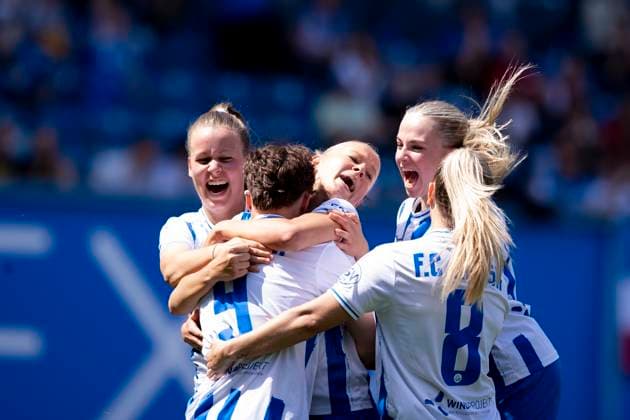 Regionalliga Nordost Frauen F C Hansa Rostock vs 1 FFV Erfurt Rostock 01 06 2025 Cheers, F C Hansa Rostock Regionalliga Nordost Frauen F C Hansa Rostock vs 1 FFV Erfurt Ostseestadion Rostock 01 06 2025 Copyright: xBEAUTIFULxSPORTS Duehringx