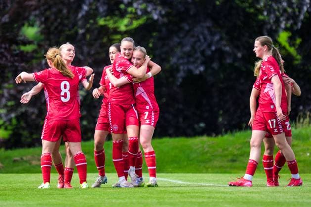 250601 Louise Strauss of Denmark celebrates after 0 1 during the international friendly football match between Sweden and Denmark on June 1, 2025 in Borgholm Photo Suvad Mrkonjic BILDBYRAN COP 170 SM0400 fotboll football soccer fotball u18 f18 sverige sweden danmark denmark dambbeng jubel  Copyright: SUVADxMRKONJIC BB250601SM037