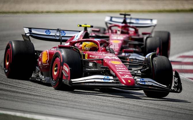 BARCELONA - Lewis Hamilton (Ferrari) in action in front of Charles Leclerc (Ferrari) at the Circuit de Barcelona-Catalunya during the Spanish Grand Prix. ANP SANDER KING xVIxANPxSportx xxANPxIVx 529107681 originalFilename: 529107681.jpg