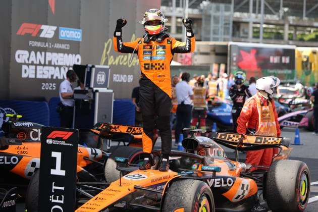 Oscar Piastri McLaren Formula 1 Team, 81 , Parc Ferme, Race day, ESP, Formula 1 World Championship, Aramco Grand Prix of Spain, Circuit de Barcelona Catalunya, 2025 season, 01 06 2025 ITA, Formula 1 World Championship, Spanish Grand Prix, 01 06 2024 Barcelona Copyright: xEibner-Pressefoto AnnikaxGrafx EP_AGF