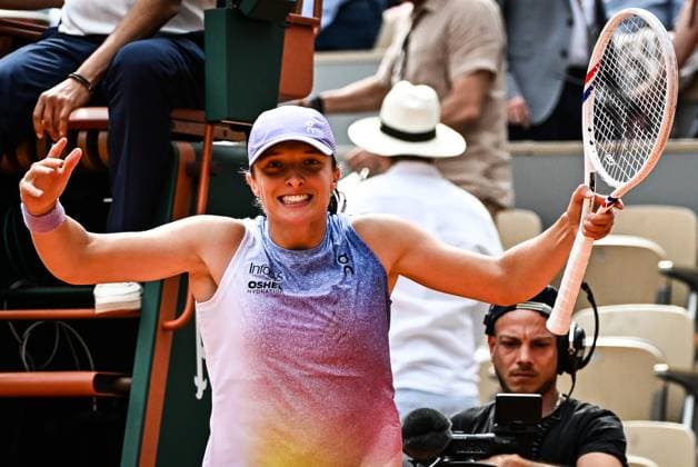 June 1, 2025, Paris, France, France: Iga SWIATEK of Poland celebrates his victory during the eighth day of Roland-Garros 2025, French Open 2025, Grand Slam tennis tournament at Roland-Garros Stadium on June 01, 2025 in Paris, France. Paris France - ZUMAm308 20250601_zsp_m308_028 Copyright: xMatthieuxMirvillex