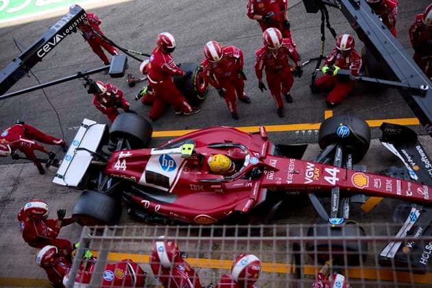 F1 Grand Prix of Spain Lewis Hamilton of Great Britain driving the (44) Scuderia Ferrari SF-25 pit stops during the F1 Grand Prix of Spain at Circuit de Barcelona-Catalunya on June 1, 2025, in Barcelona, Spain. Barcelona Circuit de Barcelona-Catalunya Catalunya Spain RL_F1GPESP2025_000697 Copyright: xRicardoxLarreinax