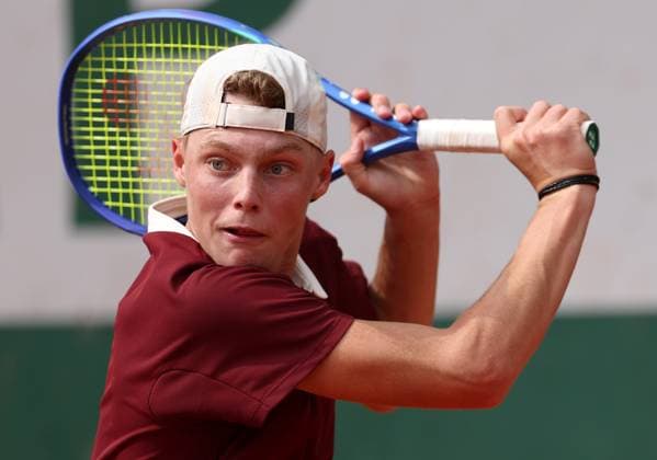 Cruz Hewitt of Australia in action in the Boys Juniors Singles French Open Tennis, Day Eight, Tennis, Roland Garros, Paris, France - 01 Jun 2025 EDITORIAL USE ONLY No use with unauthorised audio, video, data, fixture lists, club league logos or live services. Online in-match use limited to 120 images, no video emulation. No use in betting, games or single club league player publications.  Copyright: xEllaxLing Shutterstockx 15334657af