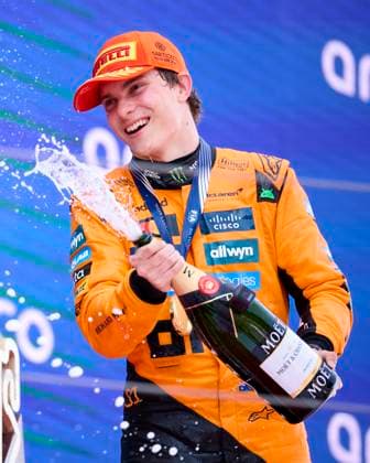 F1 Grand Prix of Spain Race winner Oscar Piastri of Australia and McLaren Formula 1 Team celebrates on the podium during the F1 Grand Prix of Spain at Circuit de Barcelona-Catalunya on June 1, 2025, in Barcelona, Spain. Barcelona Circuit de Barcelona-Catalunya Catalunya Spain RL_F1GPESP2025_000728 Copyright: xRicardoxLarreinax