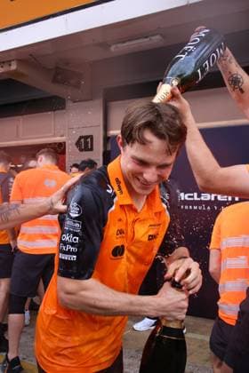 Oscar Piastri McLaren Formula 1 Team, 81 , Mclaren, Post Race Celebrations, Race day, ESP, Formula 1 World Championship, Aramco Grand Prix of Spain, Circuit de Barcelona Catalunya, Season 2025, 01 06 2025 ITA, Formula 1 World Championship, Spanish Grand Prix, 01 06 2024 Barcelona Copyright: xEibner-Pressefoto AnnikaxGrafx EP_AGF